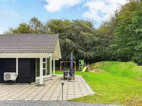 Spacious Holiday Home in Jutland With Relaxing Whirlpool - Image 3