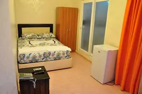 Famin Hotel - Image 3