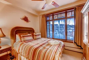 Bachelor Gulch Bear Paw Lodge - Image 5
