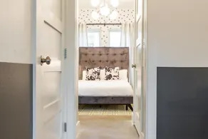 3BR East Side Urban Retreat - Image 3