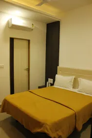 Hotel Shiv Lake - Image 3