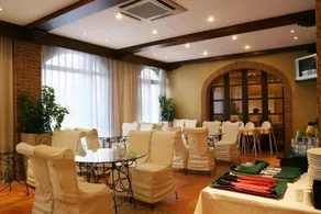 Regalia Serviced Residence - Image 4