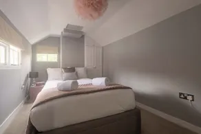 The Mulberry - From 250 Per Night - Image 2