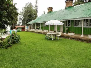 Green Retreat Hotel - Image 5