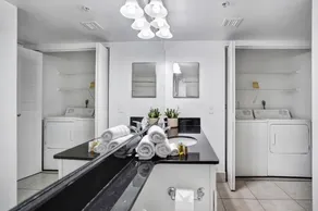 Dharma Home Suites Coral Gables at Gables Grand Plaza - Image 4