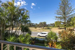 Kingscliff Beach Abode - Image 2