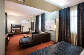 My Place Hotel - Image 4