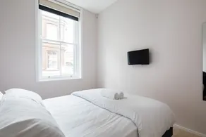 Hausd - Clerkenwell - Image 2