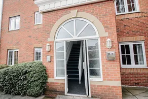 Sandall Apartment - Image 3