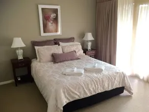 Luxury 2B Townhouse in North Adelaide - Image 3