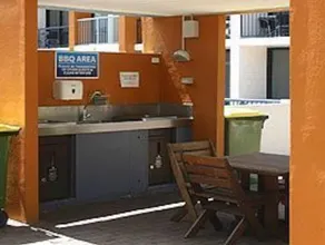 Club Surfers - Image 5