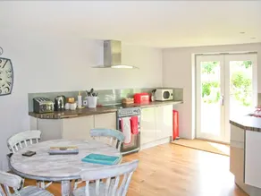 Bailey Point Cottage - Image 5