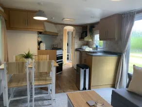 Lovely Secluded off Site Caravan in Private Field - Image 5