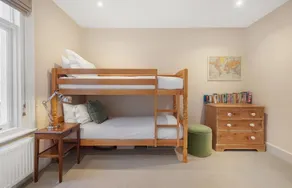 Green Retreat On Askew Crescent - Image 2