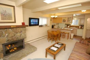 Aspen Townhouse East - Image 2