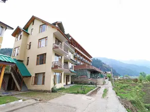OYO 13697 Home Exotic Hill View Studio Naggar Road - Image 5