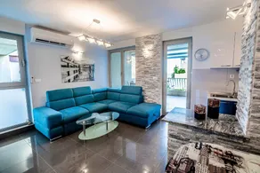 Modern apt Close to Znjan Beach, With big Terrace - Image 3