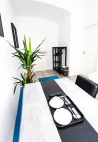 Huxx Rooms - Image 2