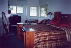 Fairfax Inn - Image 2