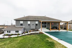 Golden Blossom Getaway W/ Salt Water Pool! Dog Friendly! 2 Bedroom Home by Redawning - Image 4