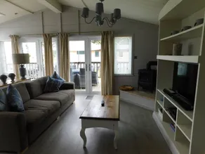 Beautiful 2-bed Lodge in Bury St Edmunds - Image 2