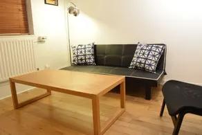 1 Bedroom Flat in Hoxton - Image 4
