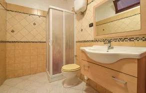 Stunning Home in Zambrone With Wifi and 2 Bedrooms - Image 2