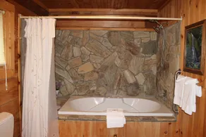 Riverside Log Cabins - Image 2
