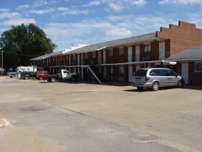 Holiday Motel - Image 3