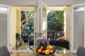 Redfern 2 bedroom 2 Bathroom Apt With Netflix - Image 2