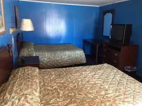 Budget Inn - Image 4