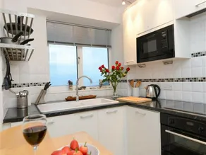 This Seafront Forth Floor Apartment Allows for Fantastic Seaviews From the Balcony - Image 3
