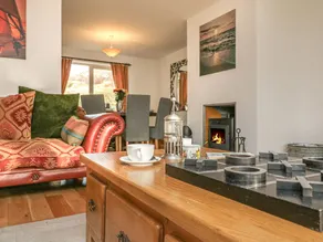 Marine Cottage - Image 4