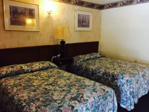 Regency Inn - Image 3