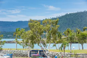 Montipora Unit 3 - In the heart of Airlie, wi-fi and Netflix - Image 3