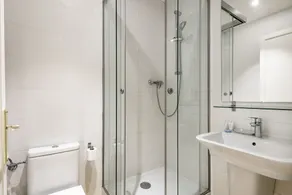 Uma Suites Eixample Barcelona - Image 5