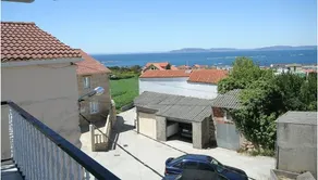 Apartment - 4 Bedrooms with Sea views - 107766 - Image 3