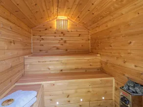 Relaxing Studio - Sauna - Luxe Bed - Pet-friendly - Image 4