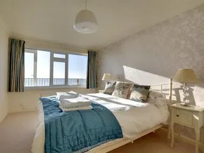 Beautiful Apartment With sea View and Balcony, Near Shops and Pubs - Image 2