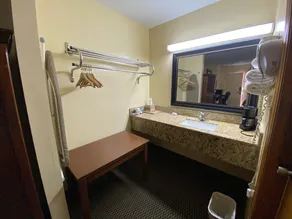 Budget Host Inn Baxley - Image 2