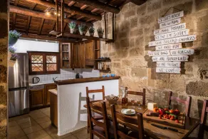 Koutouloufari House - Image 3