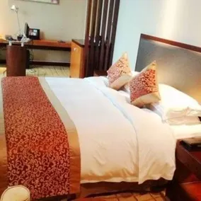 Longjing International Hotel - Image 4