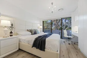 Auburun Designed 2 Bedrooms Home with Free Parking by KozyGuru - Image 2