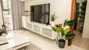 Spacious One-bedroom Apartment at Al-jaddaf - Image 3