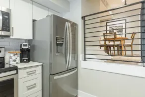 Modern Townhouse Apartments in Aventura - Image 2