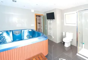 Villa With 5 Bedrooms in El Mas Fumats, With Private Pool, Enclosed Ga - Image 5