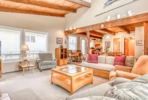Kami's Beach House - Image 5