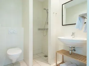 Inviting Holiday Home in Zuidoostbeemster near Center & Forest - Image 3
