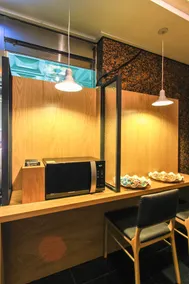 Q Five Hotel - Image 4