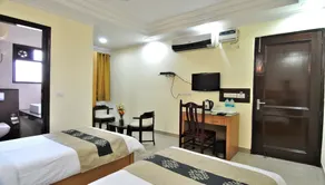 Fabhotel Cosy Palace - Image 3